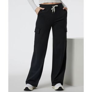 Vuori Halo Essential Cargo Wideleg Pant